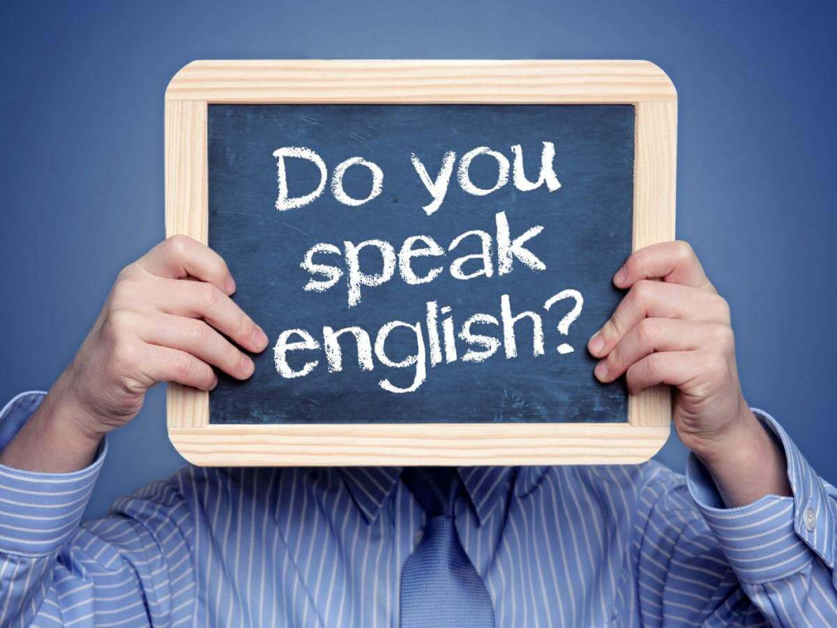 آموزش آنلاین رایگان زبان انگلیسی روشی مفید برای یادگیری مکالمه است.